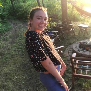 Meet your Posher, Liz